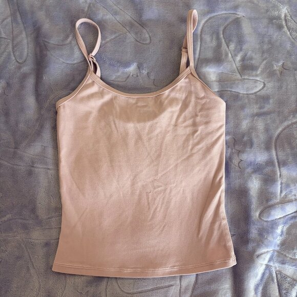 Aritzia TNA Golden BUTTER Essential Camisole in Cupid Pink - Picture 2 of 9